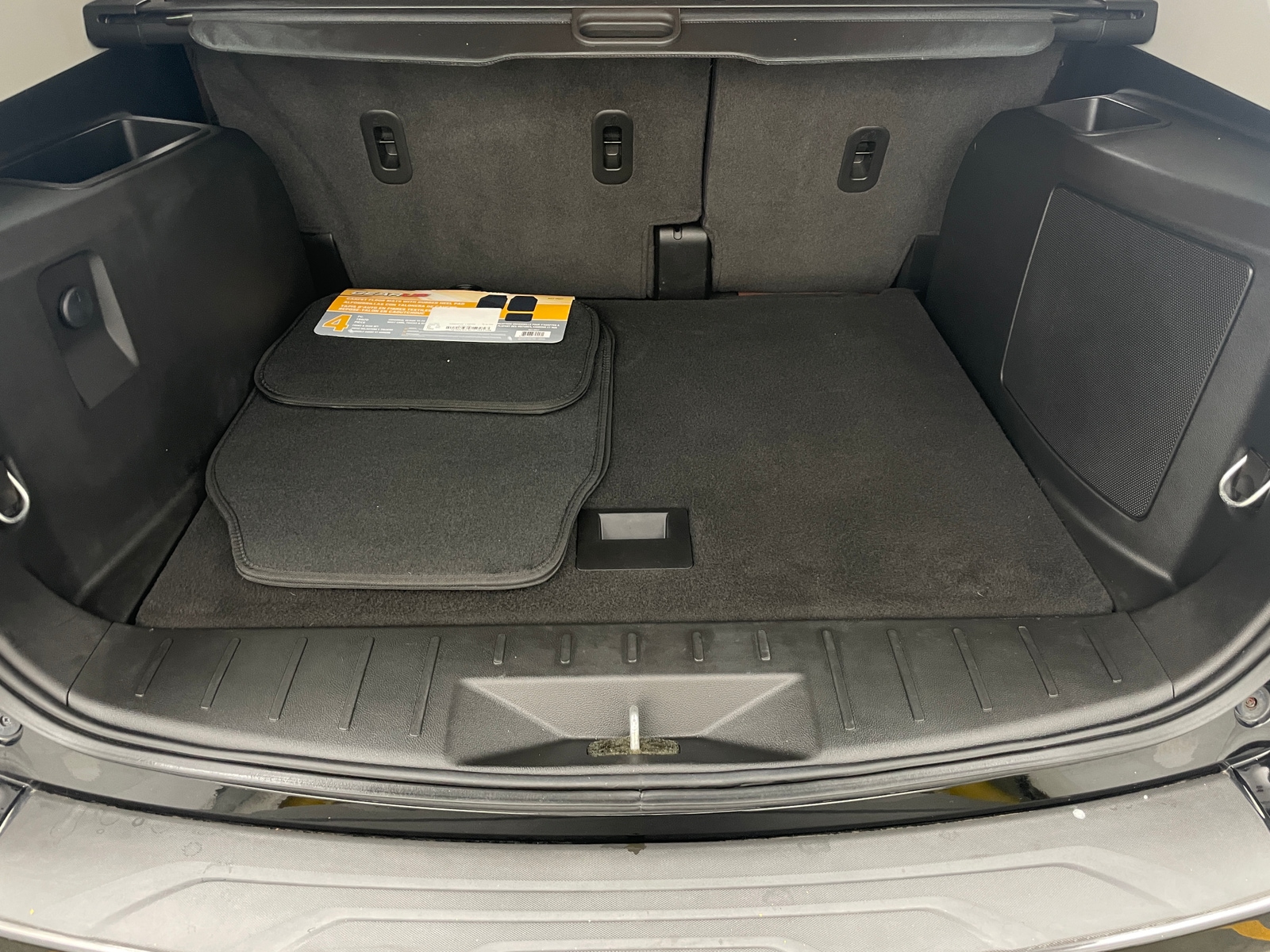 Thumbnail: 2017 Chevrolet Equinox - 6