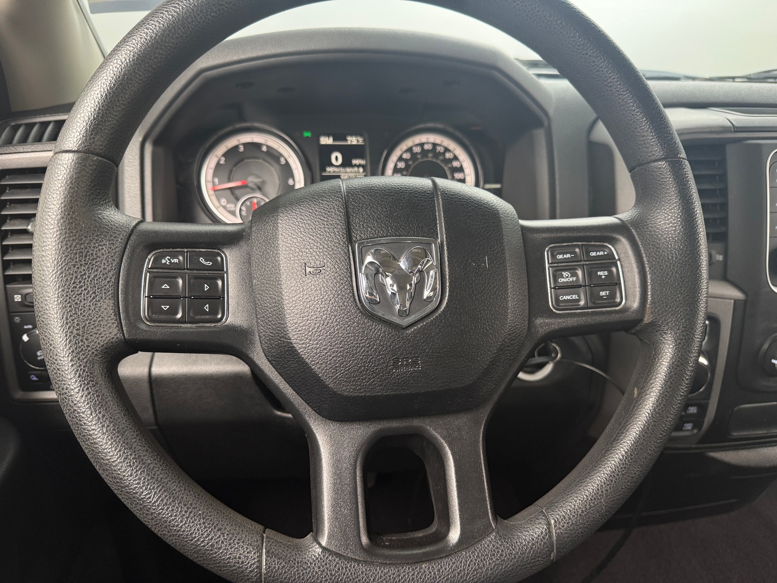 Thumbnail: 2019 RAM 1500 Classic - 5