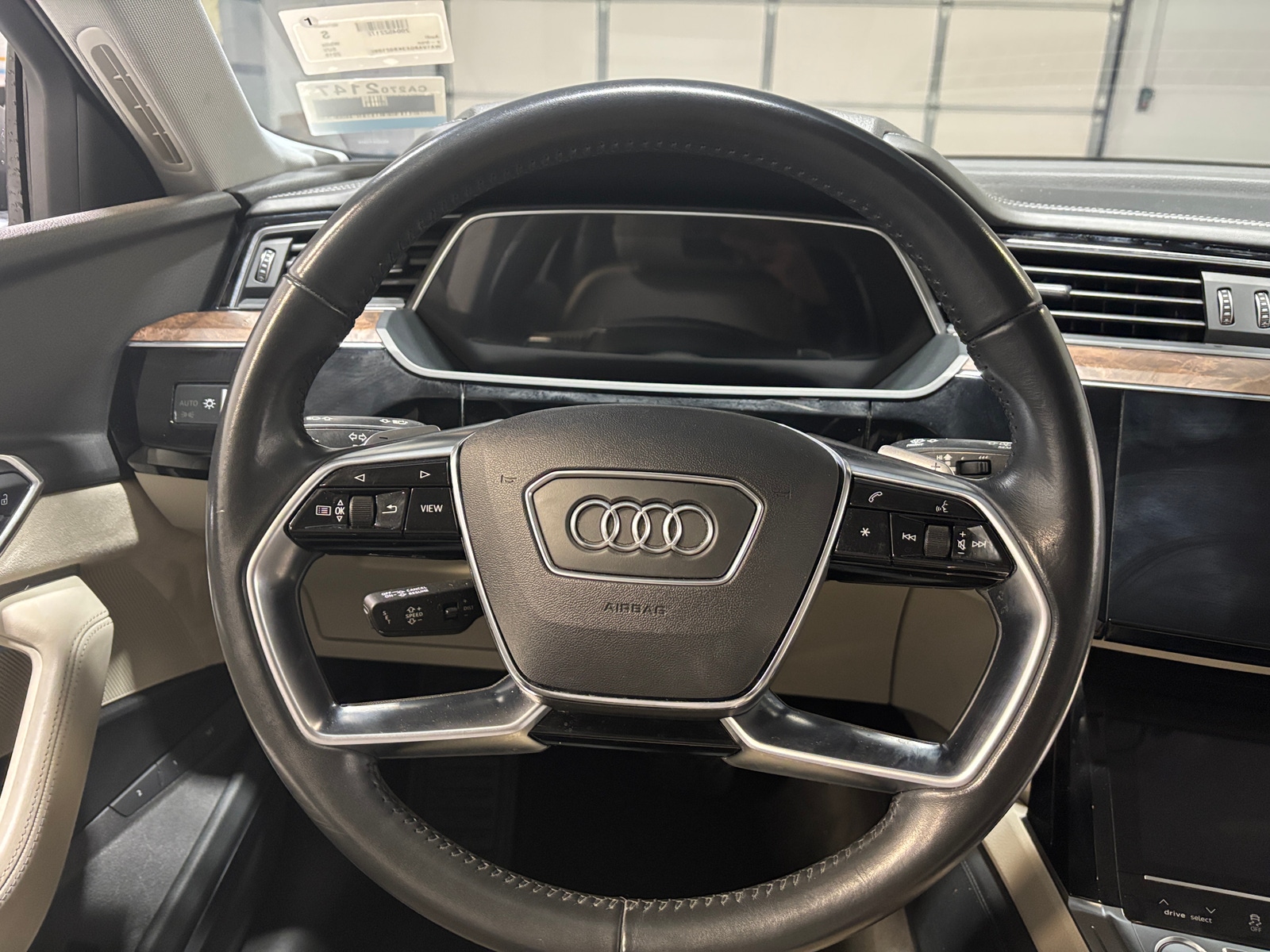 Thumbnail: 2019 Audi e-tron - 4