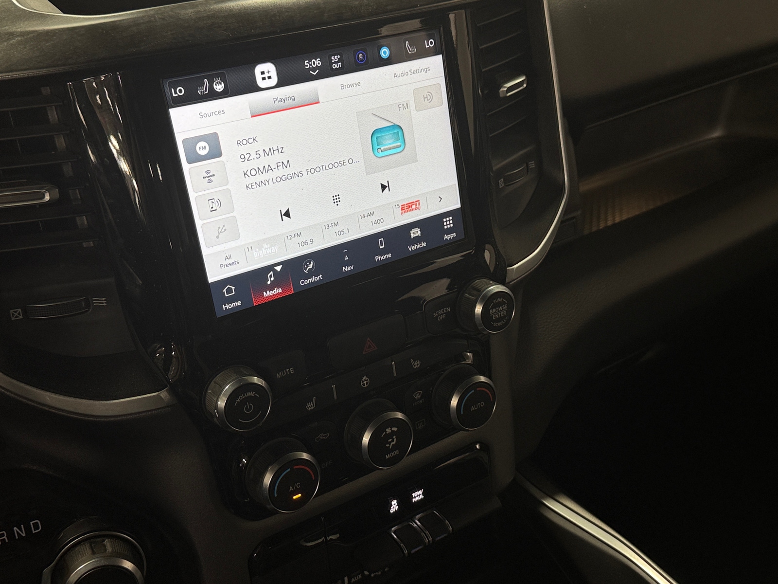 Thumbnail: 2023 RAM 1500 - 4