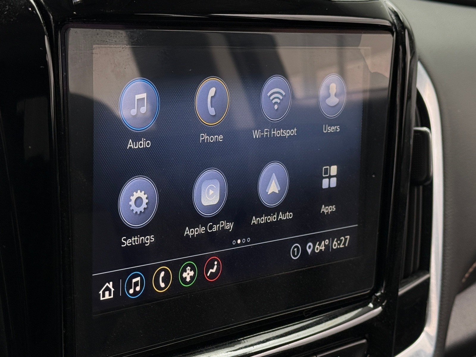 Thumbnail: 2021 Chevrolet Traverse - 4