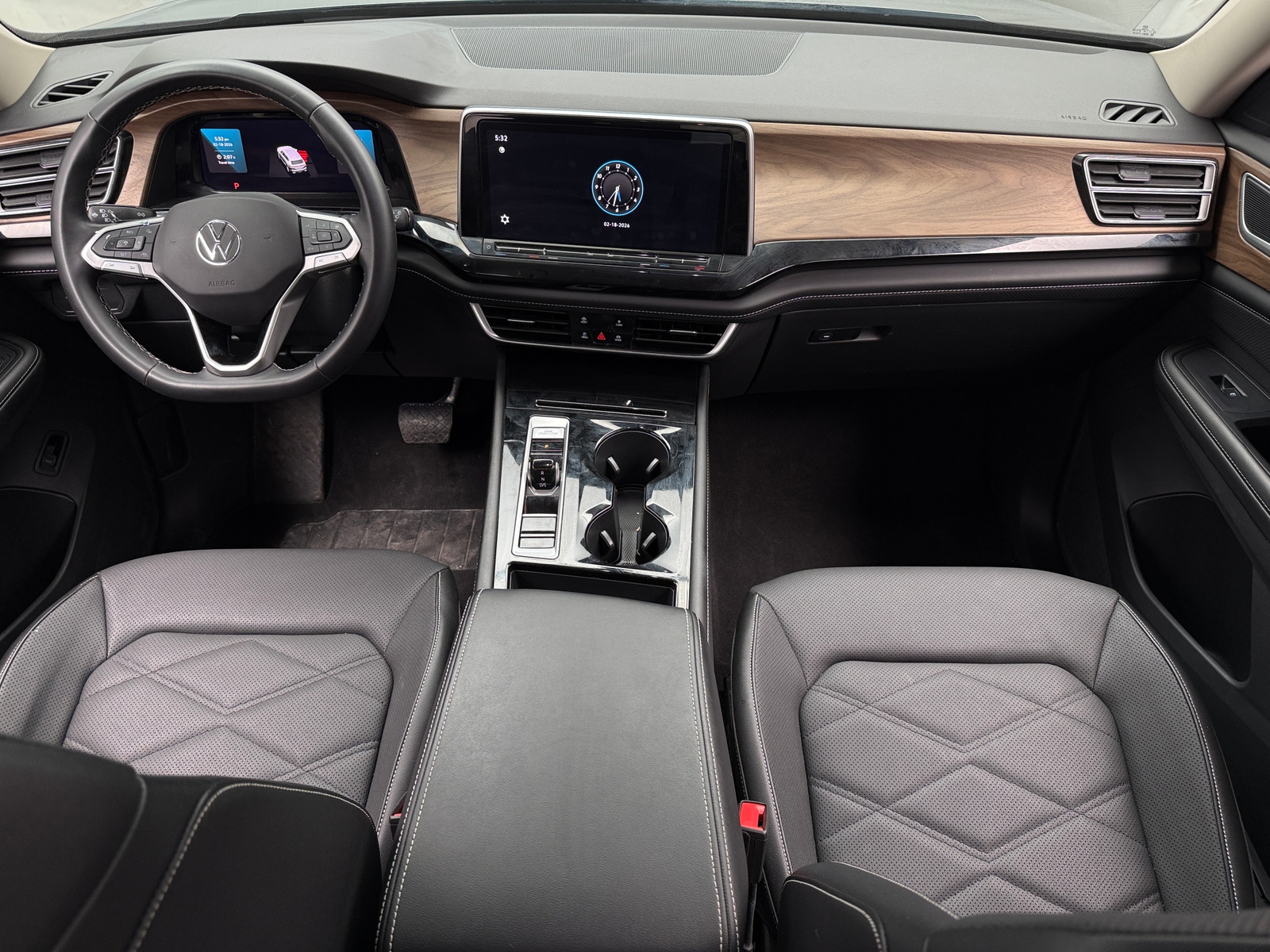 Thumbnail: 2024 Volkswagen Atlas - 3