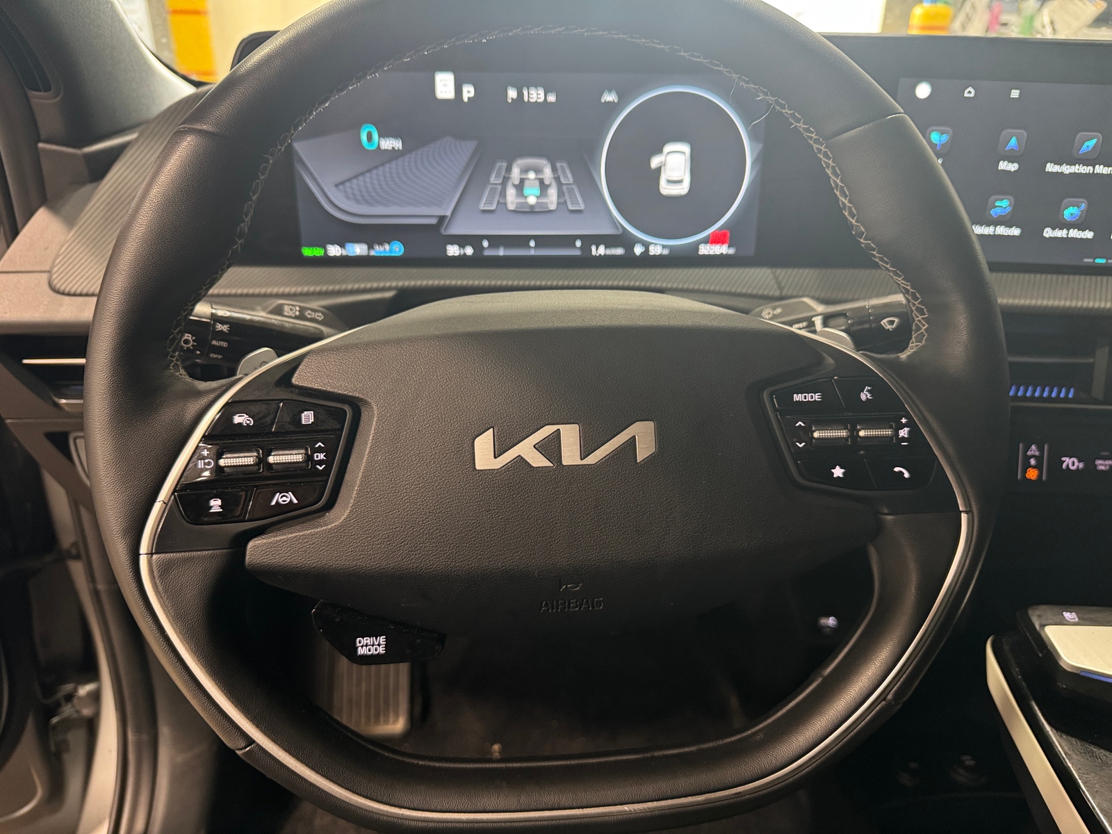 Thumbnail: 2022 Kia EV6 - 5