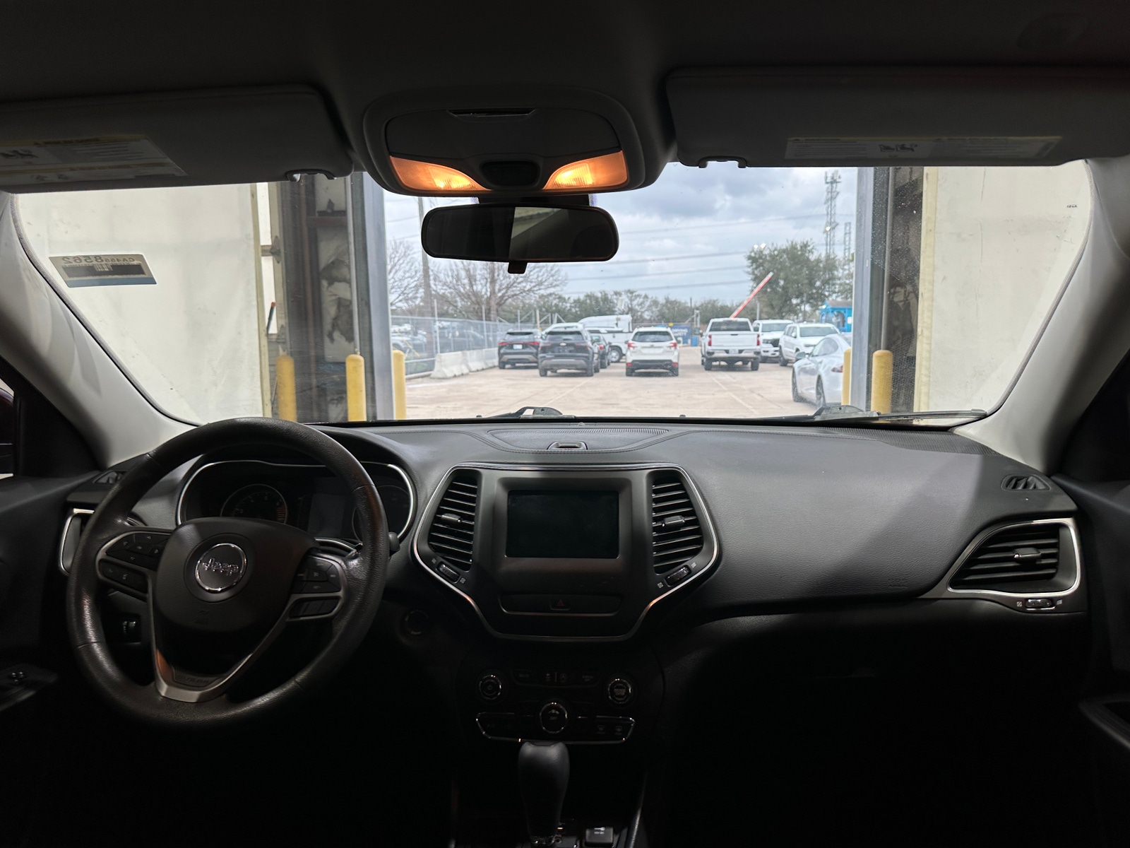 Thumbnail: 2020 Jeep Cherokee - 3