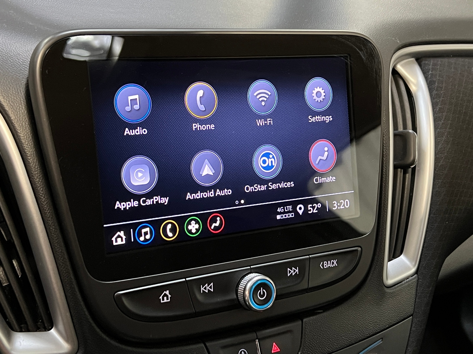 Thumbnail: 2024 Chevrolet Malibu - 4