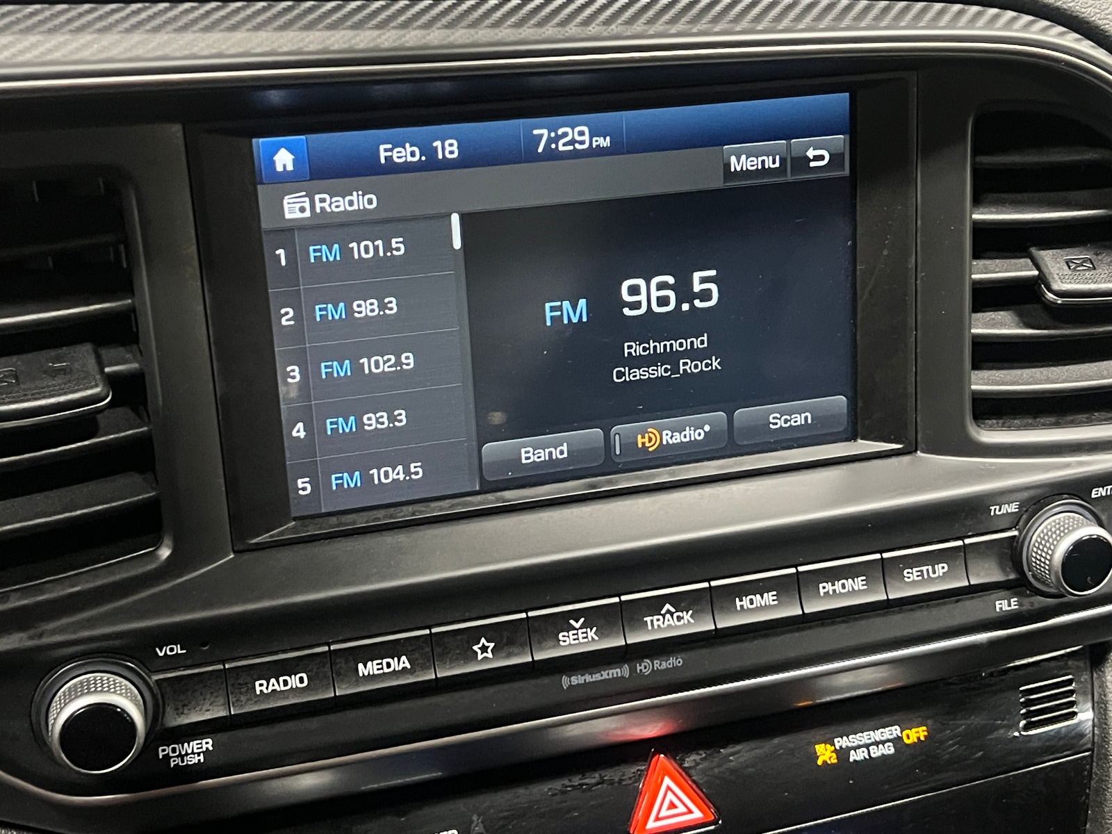 Thumbnail: 2020 Hyundai Elantra - 4