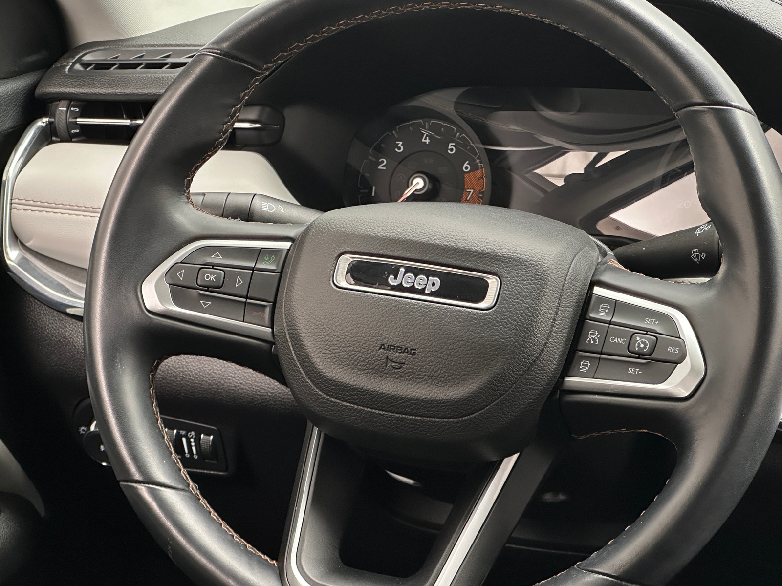 Thumbnail: 2022 Jeep Compass - 4