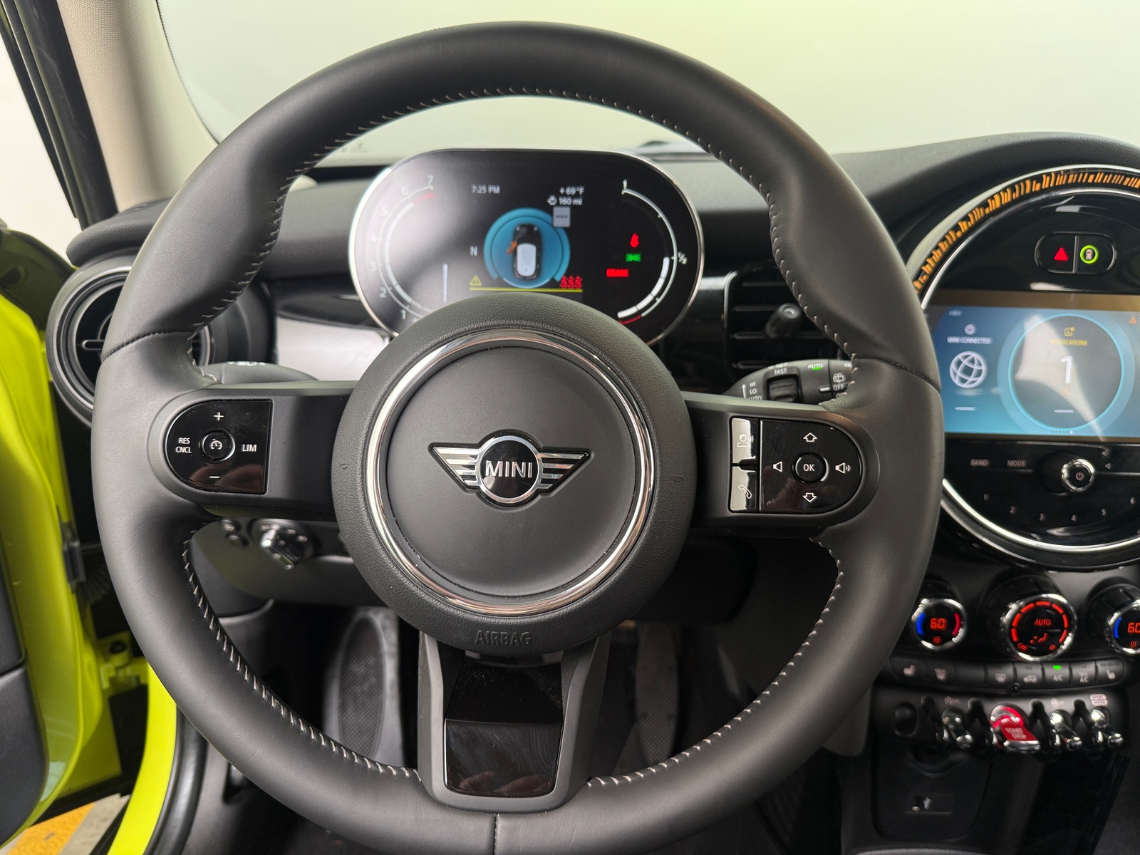 Thumbnail: 2024 MINI Cooper Hardtop - 4