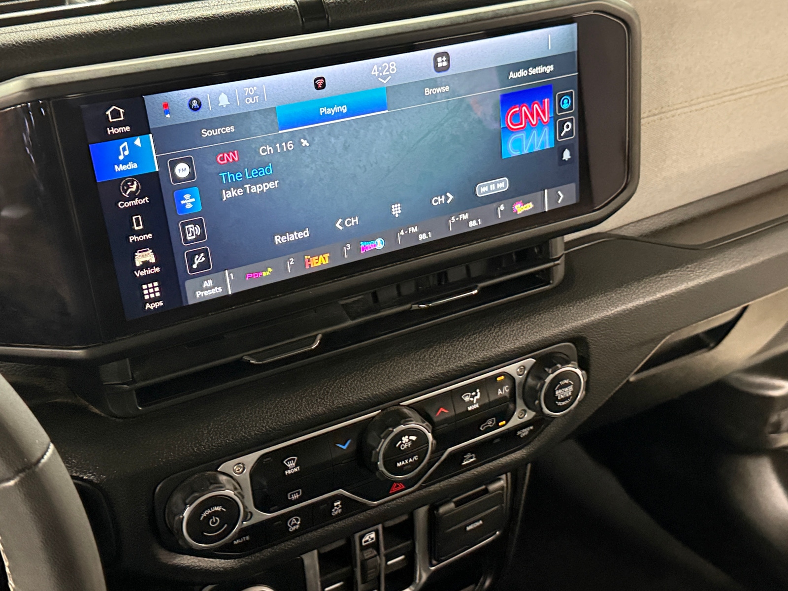 Thumbnail: 2025 Jeep Gladiator - 4