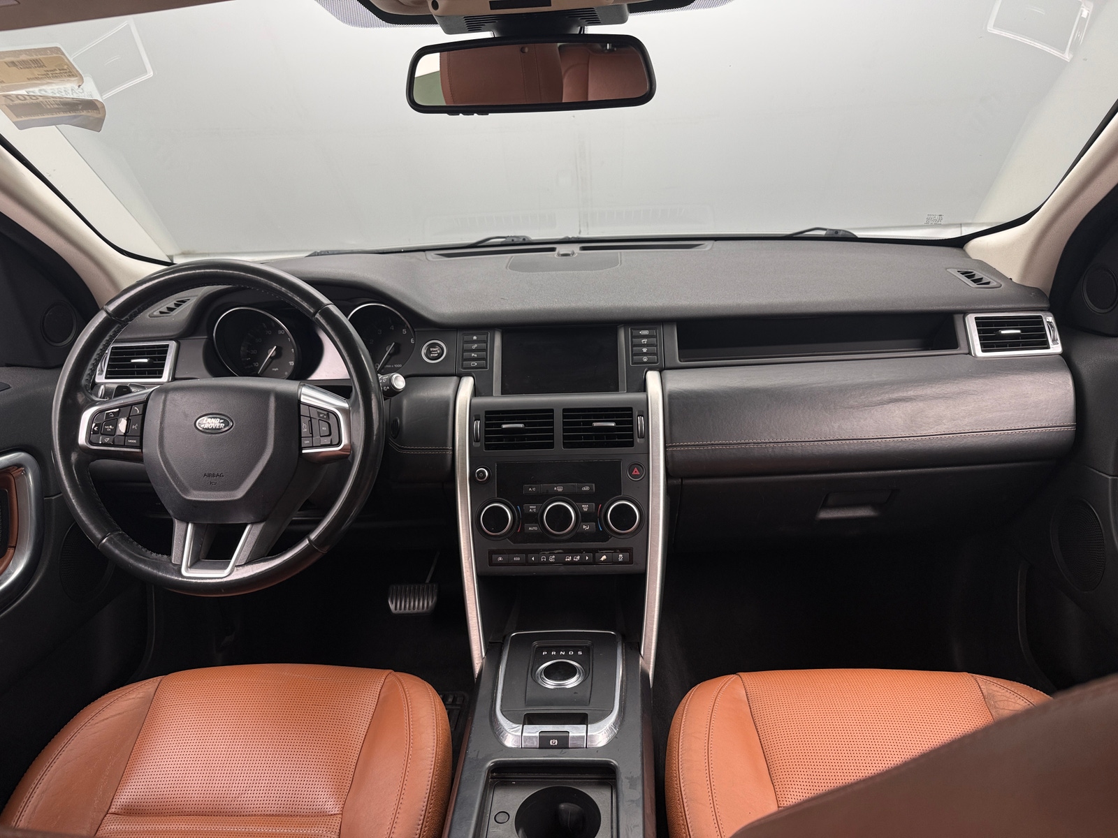 Thumbnail: 2015 Land Rover Discovery Sport - 2