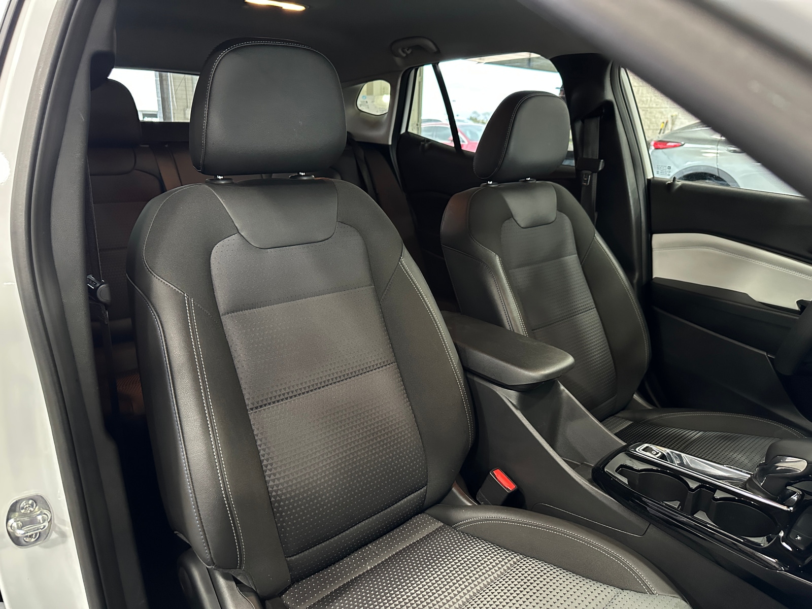 Thumbnail: 2025 Chevrolet Trax - 2