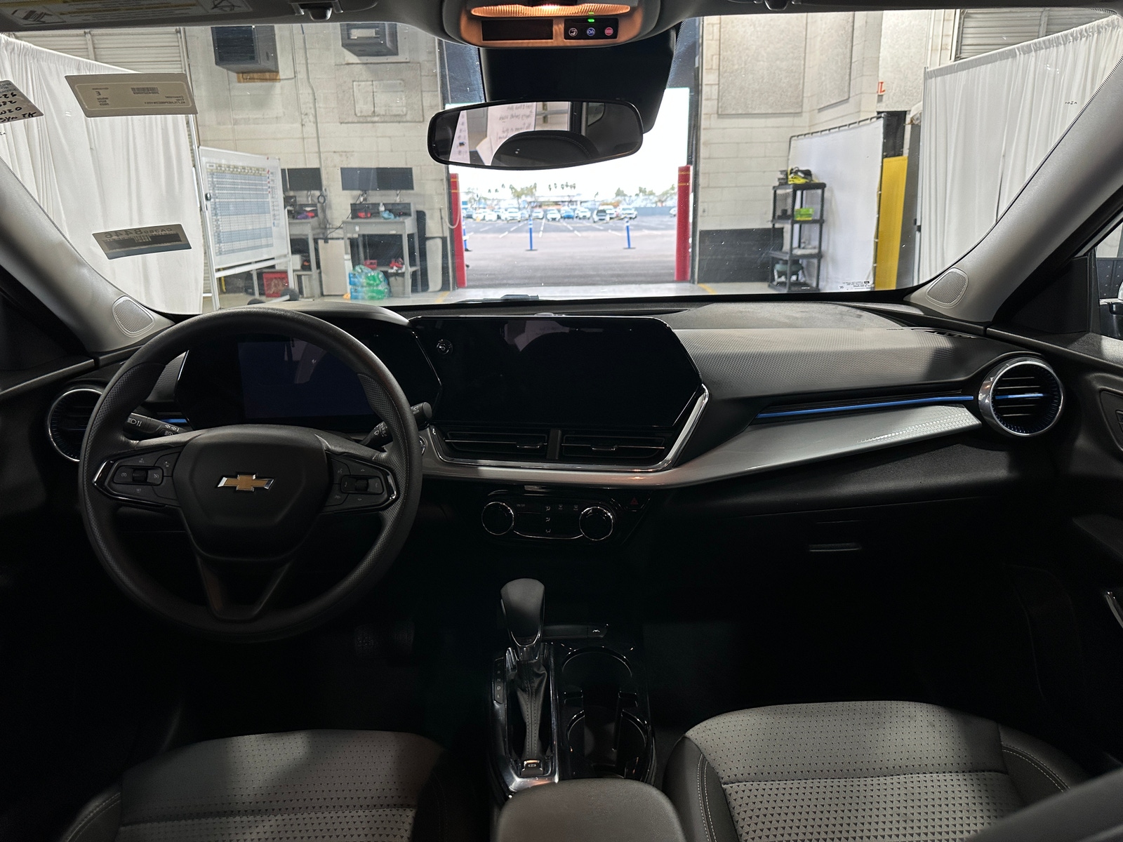 Thumbnail: 2025 Chevrolet Trax - 3