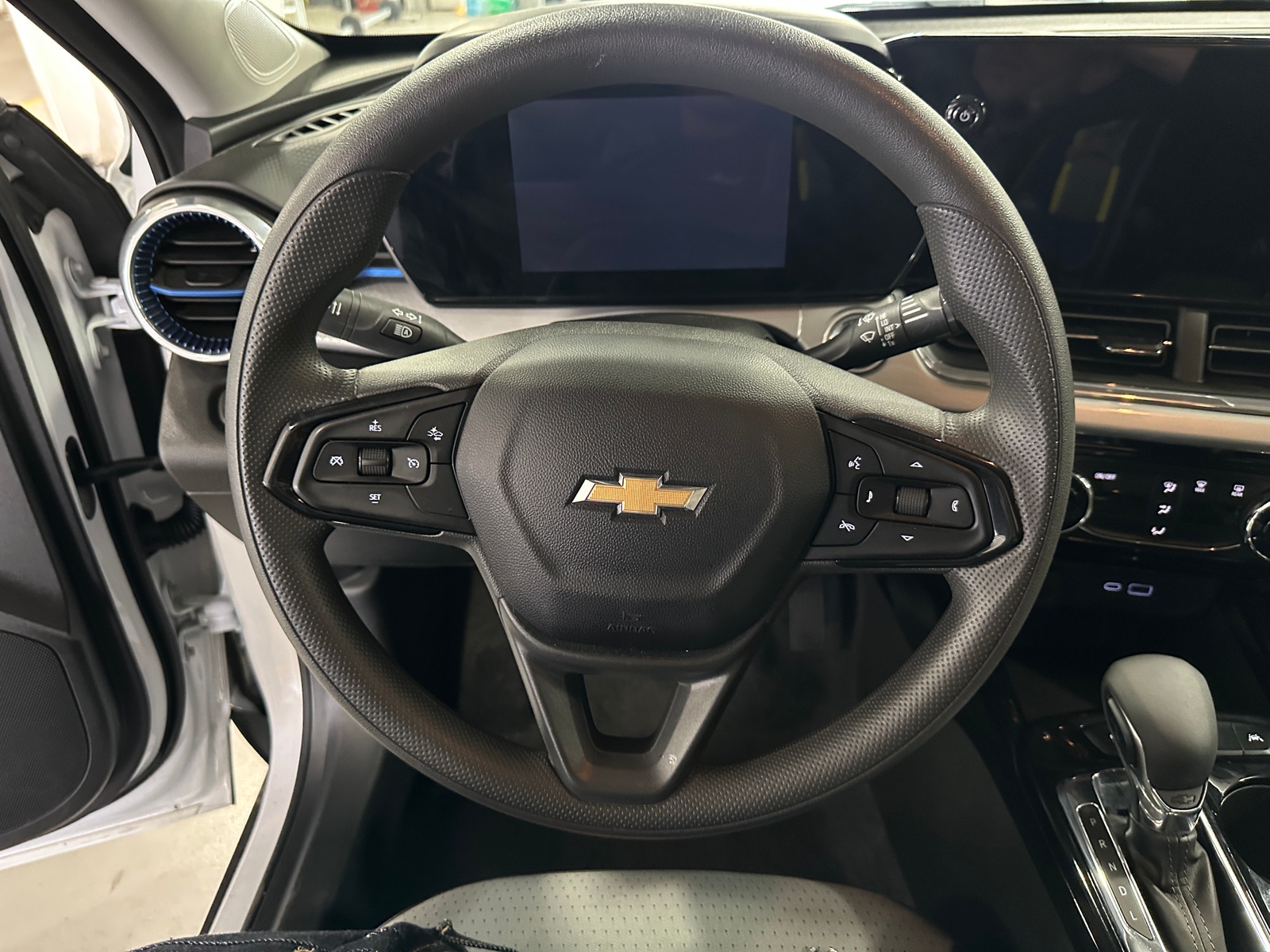 Thumbnail: 2025 Chevrolet Trax - 5