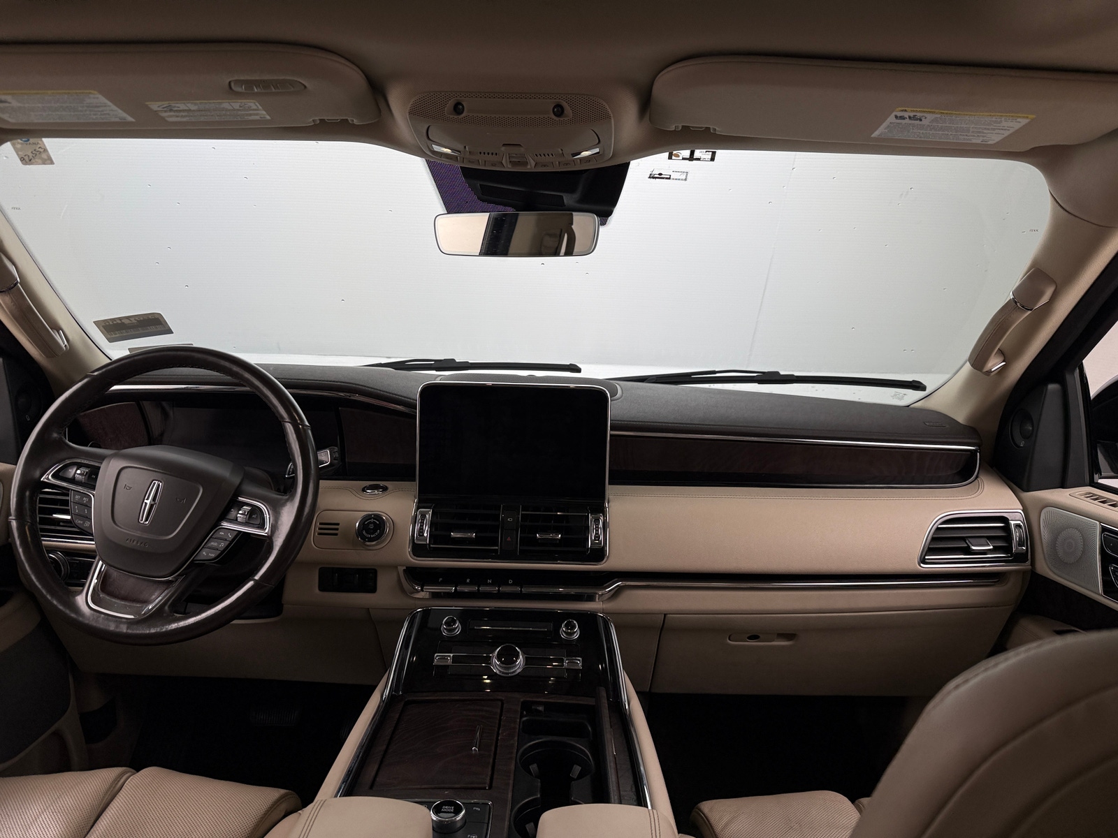 Thumbnail: 2021 Lincoln Navigator L - 2