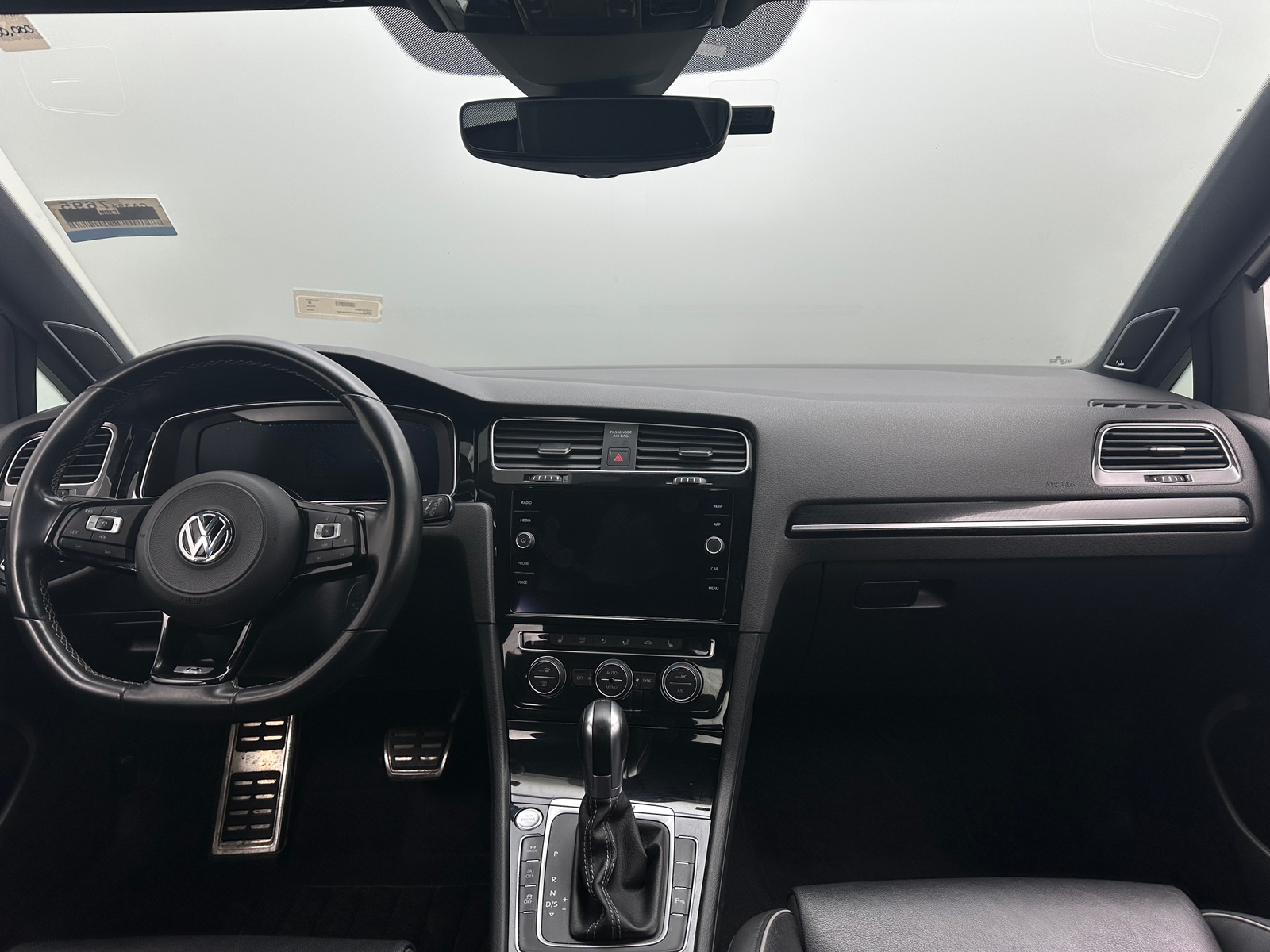 Thumbnail: 2019 Volkswagen Golf - 2