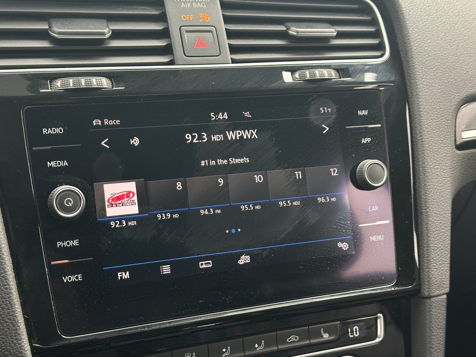 Thumbnail: 2019 Volkswagen Golf - 3