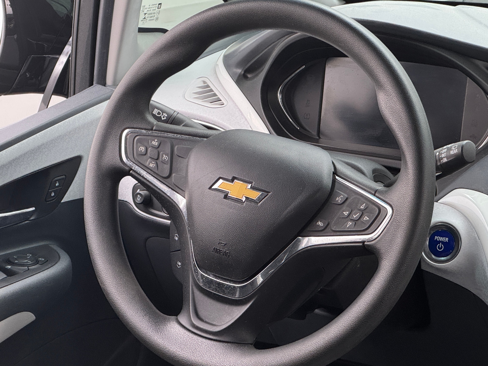 Thumbnail: 2018 Chevrolet Bolt EV - 5