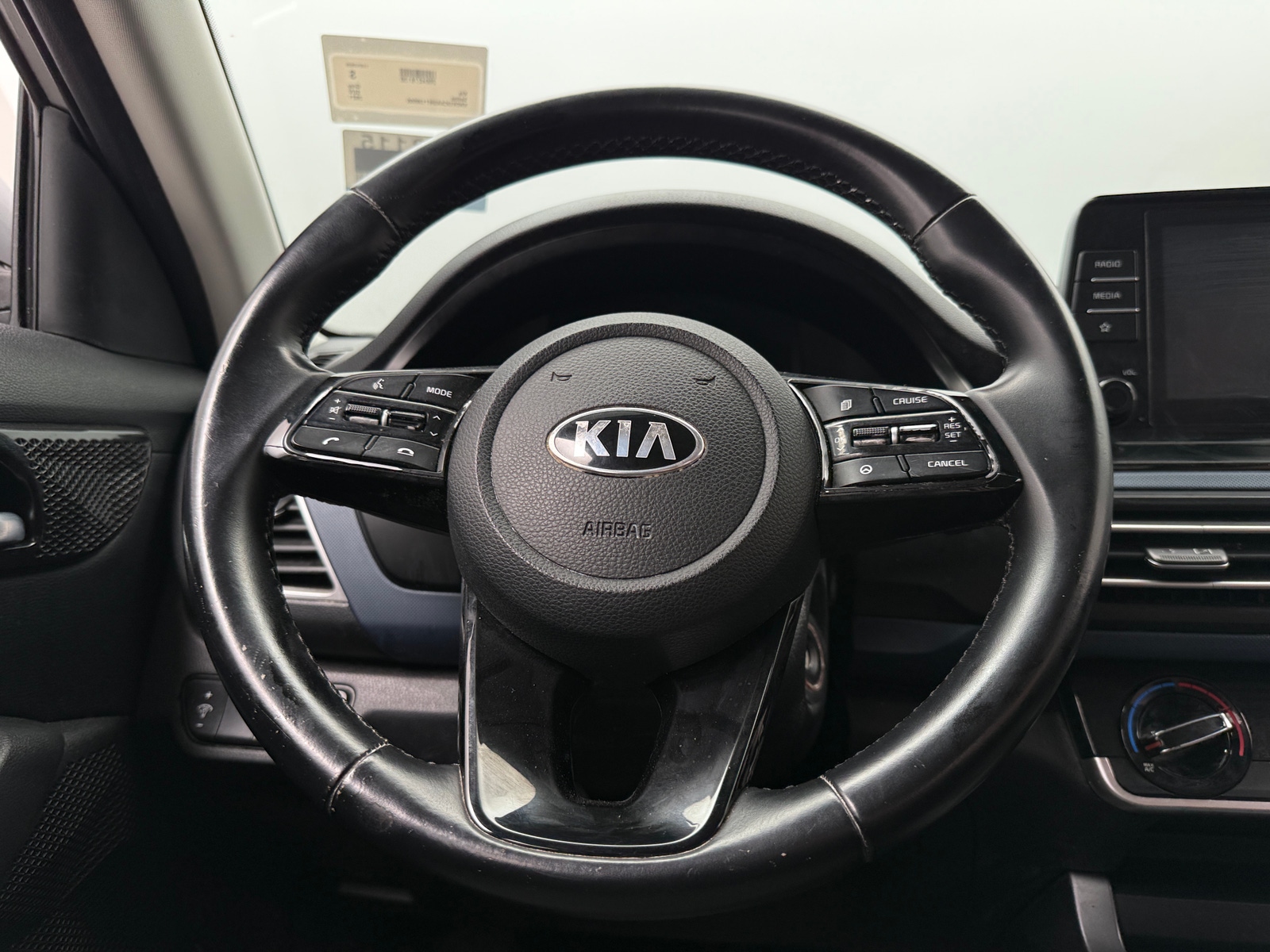 Thumbnail: 2021 Kia Seltos - 4