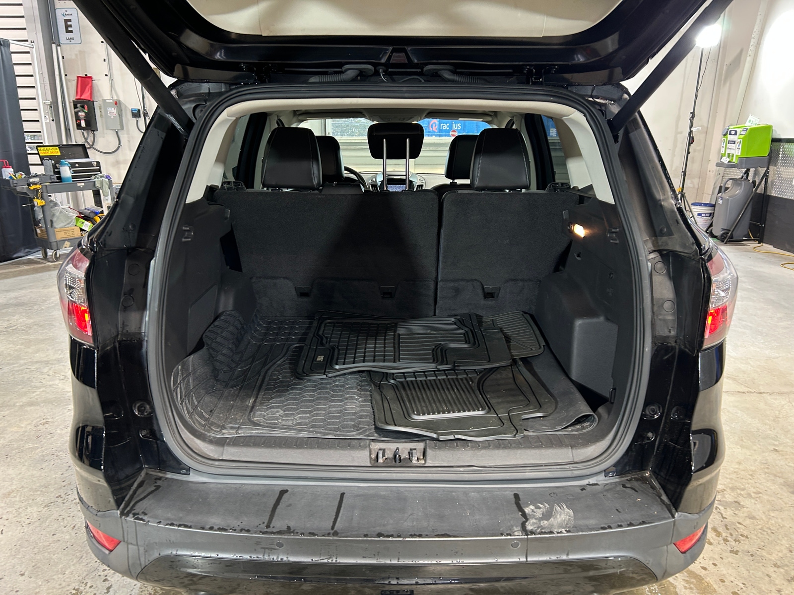 Thumbnail: 2017 Ford Escape - 6