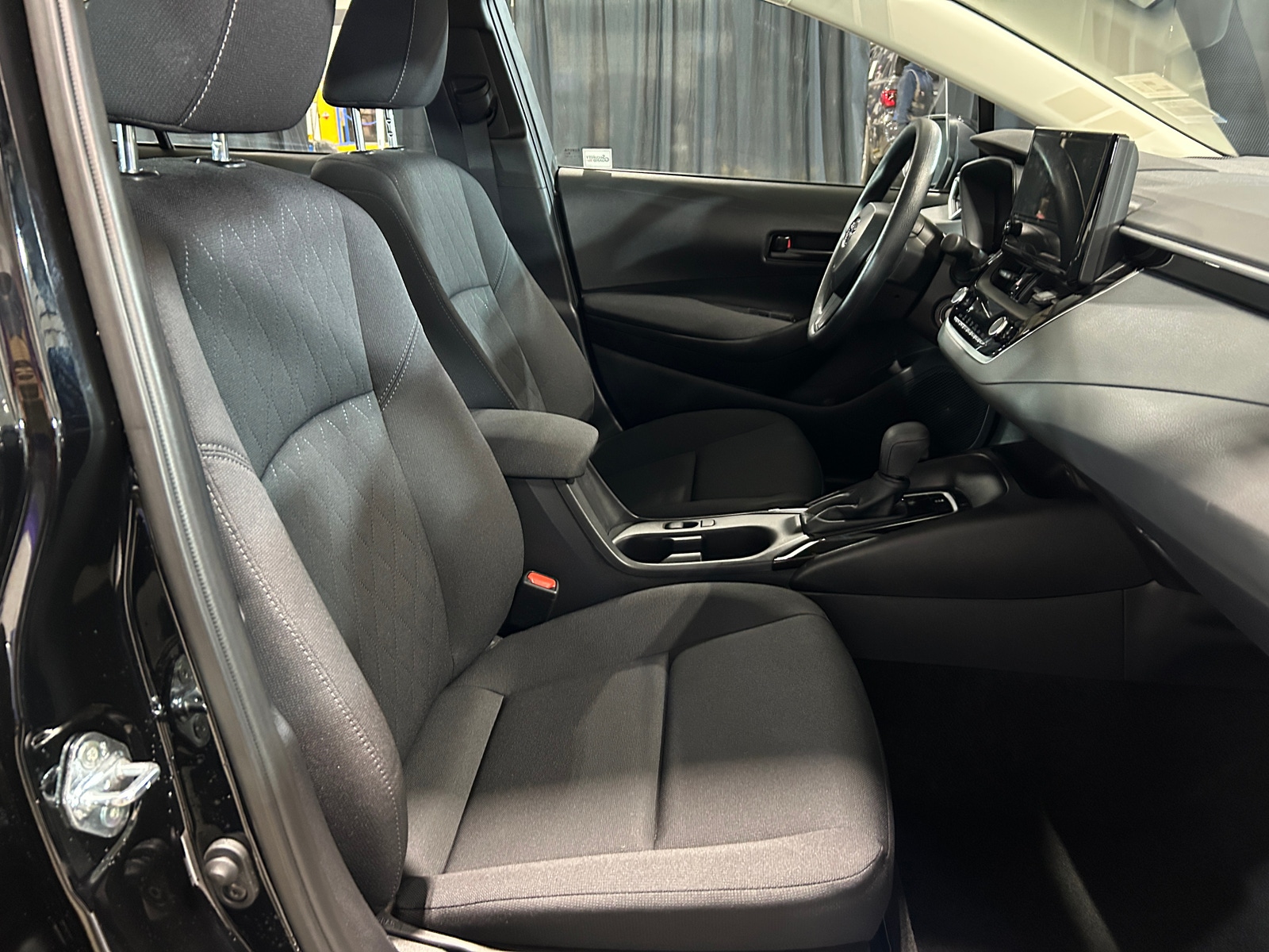 Thumbnail: 2025 Toyota Corolla - 2