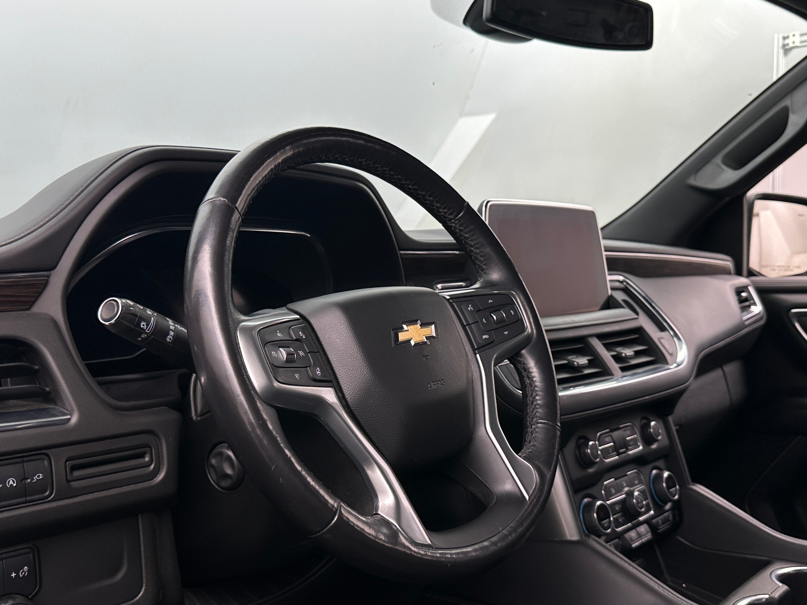 Thumbnail: 2022 Chevrolet Tahoe - 4