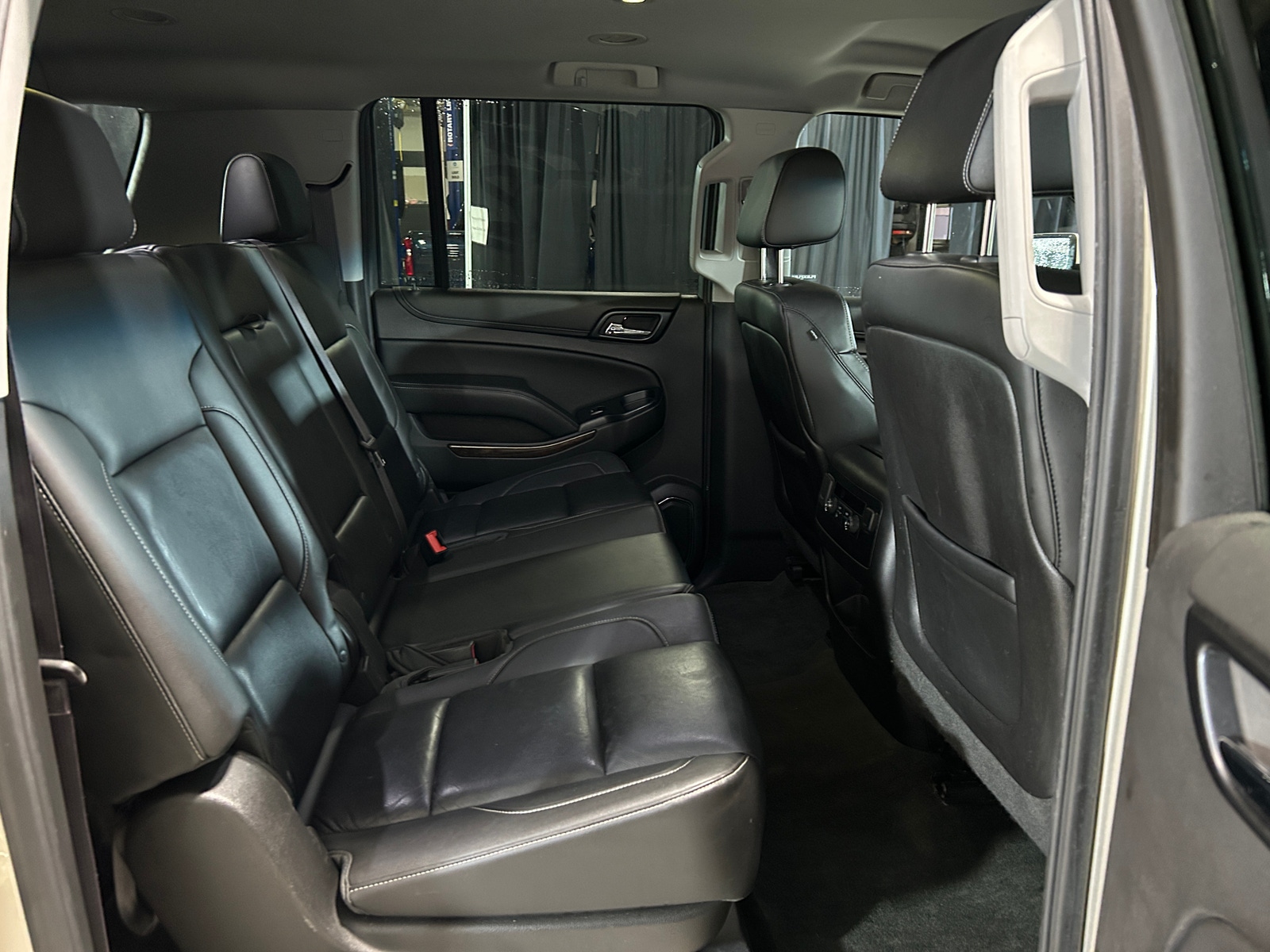 Thumbnail: 2015 Chevrolet Suburban - 5