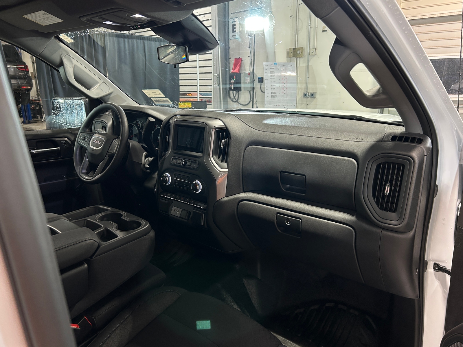 Thumbnail: 2024 GMC Sierra 1500 - 3