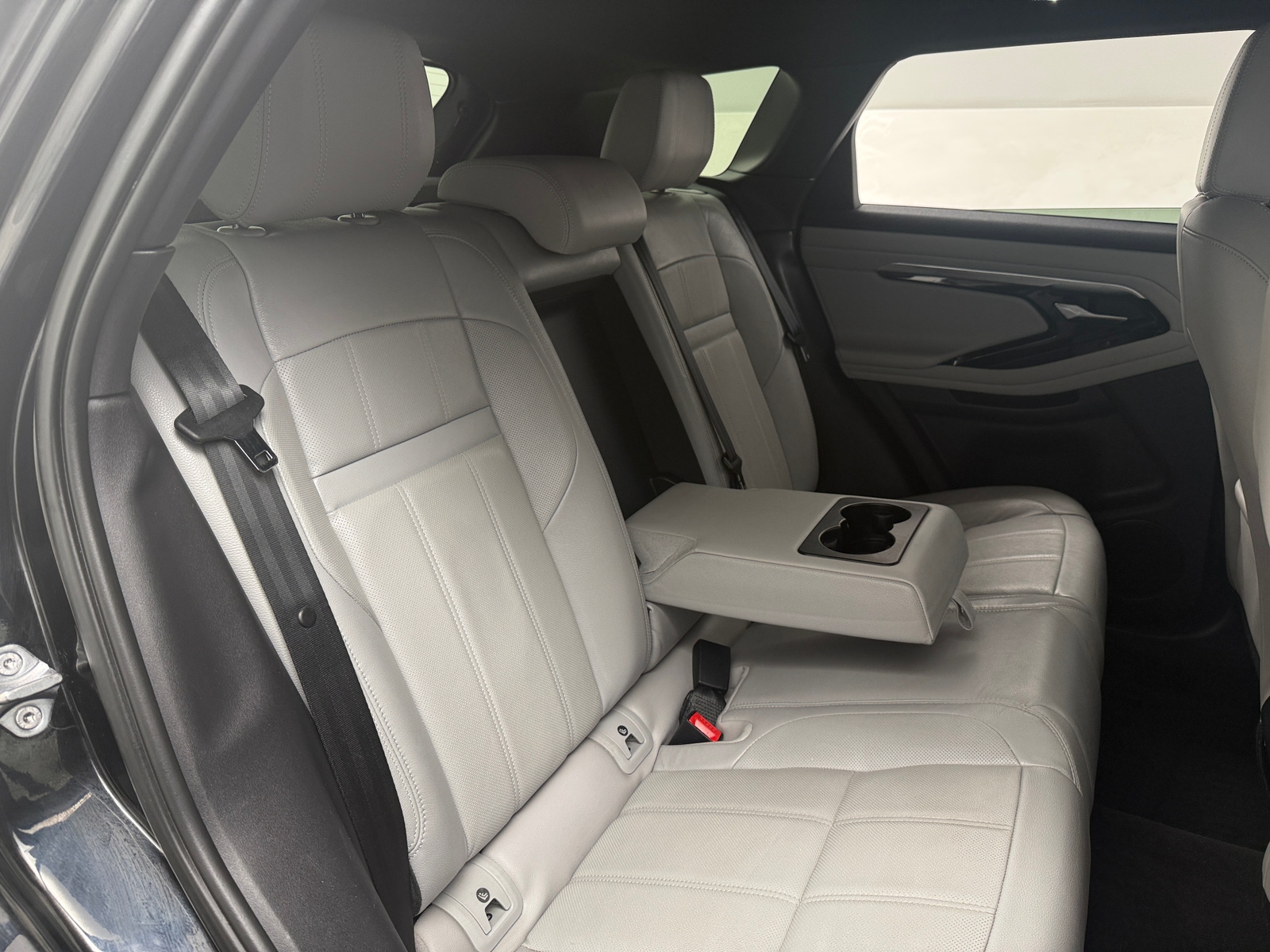 Thumbnail: 2020 Land Rover Range Rover Evoque - 5