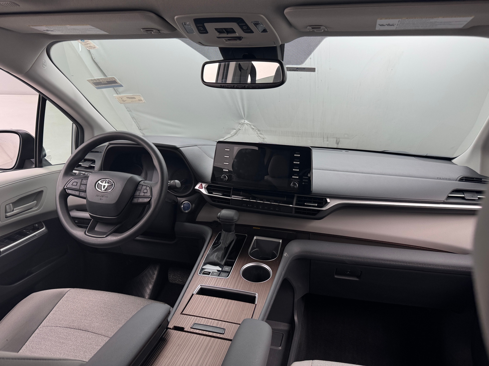 Thumbnail: 2024 Toyota Sienna - 3