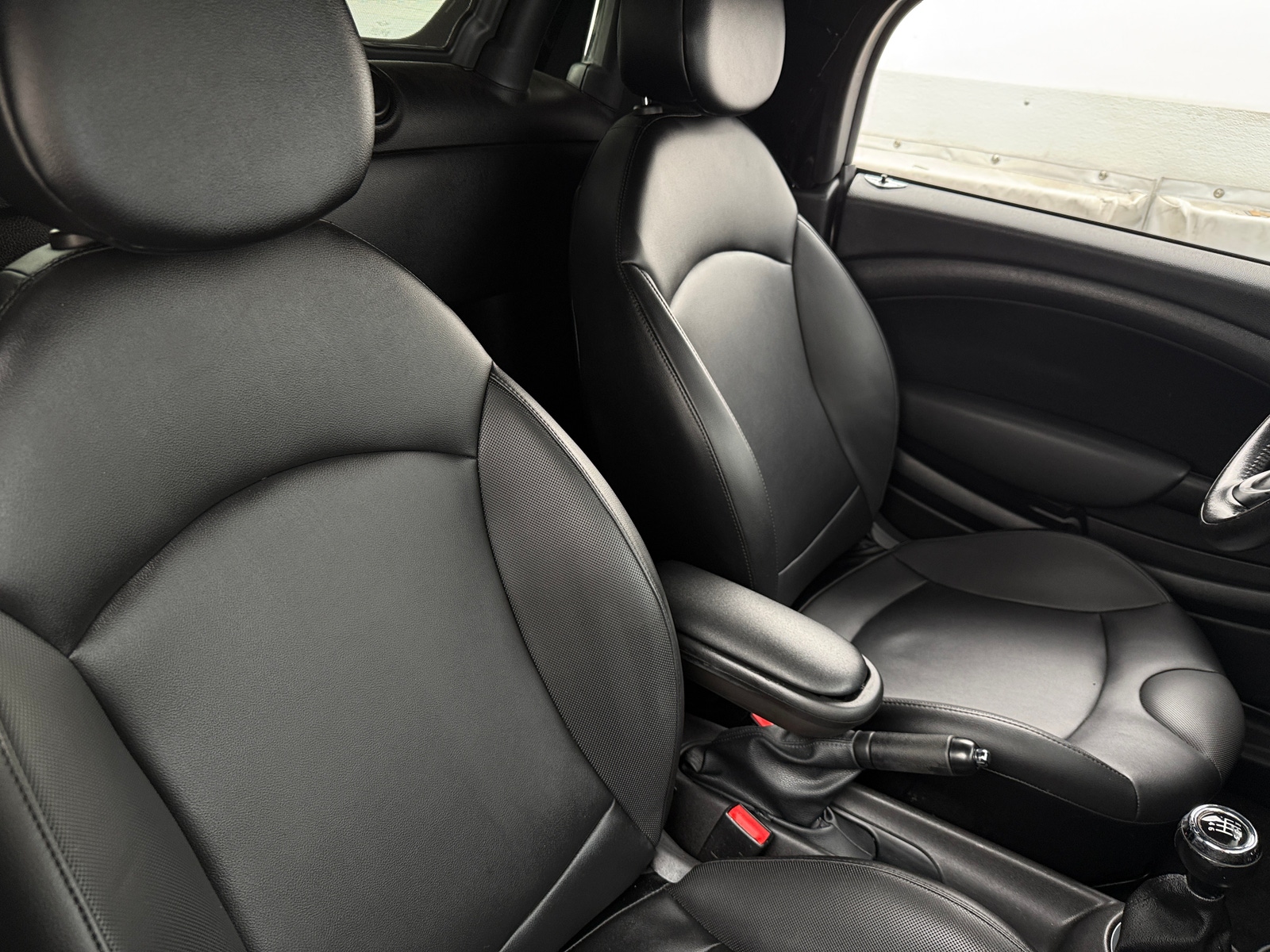 Thumbnail: 2015 MINI Cooper Roadster - 2