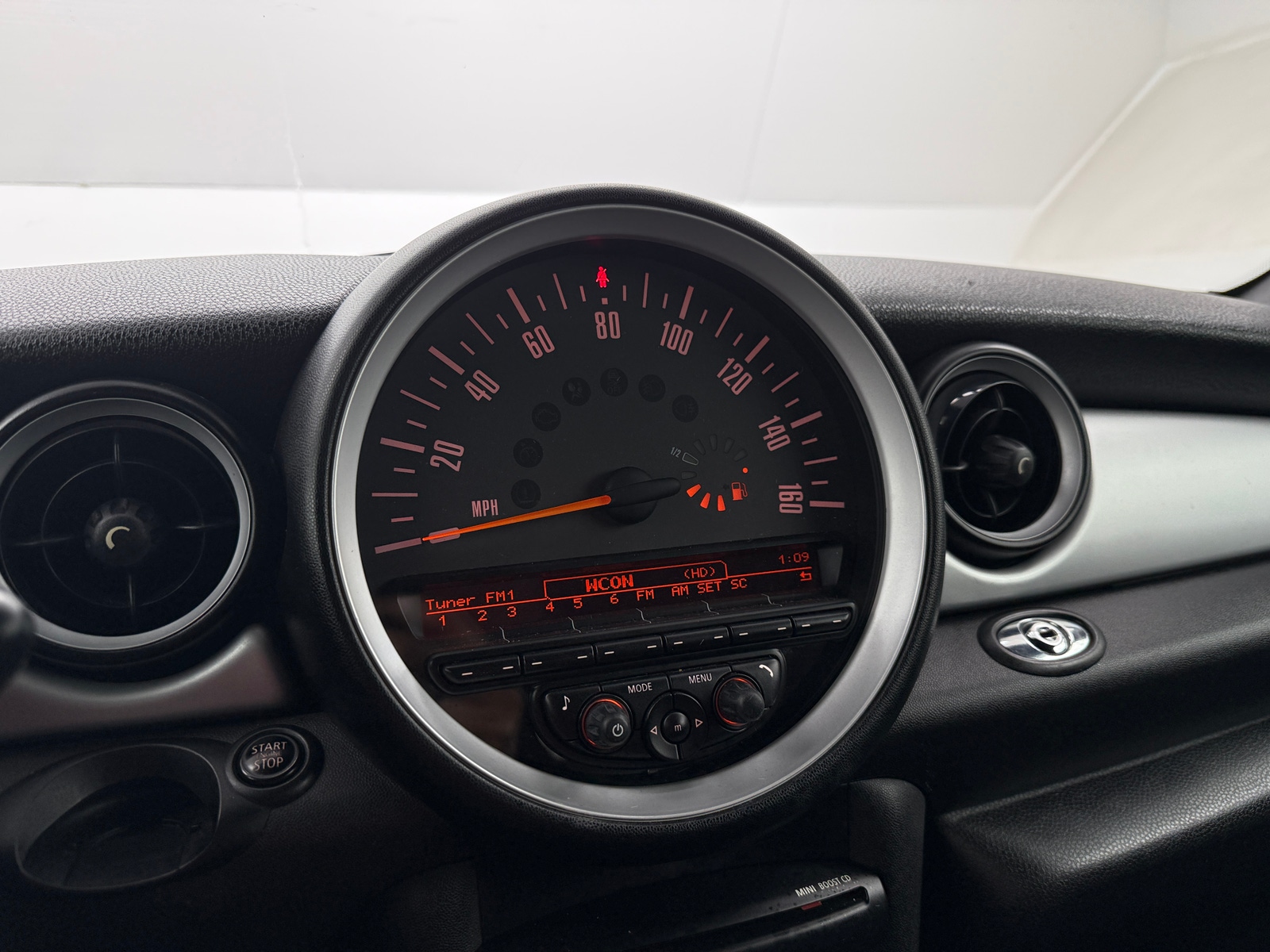 Thumbnail: 2015 MINI Cooper Roadster - 3