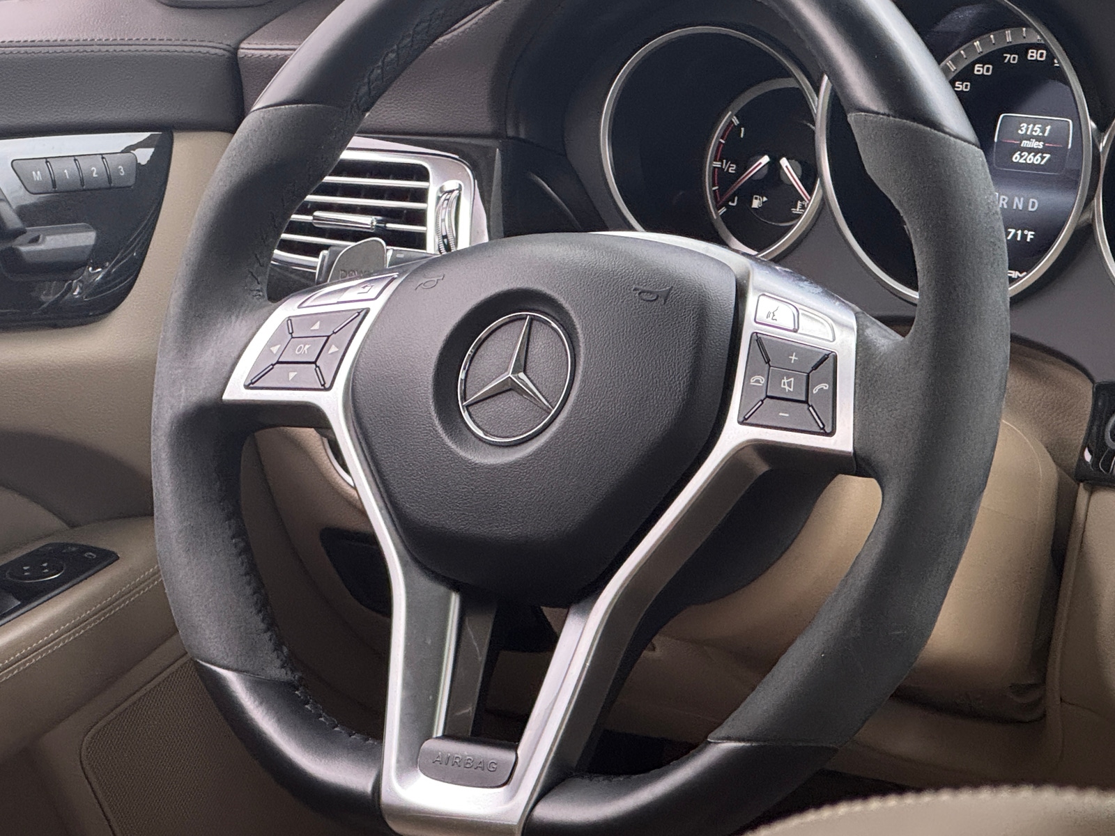 Thumbnail: 2014 Mercedes-Benz CLS - 4