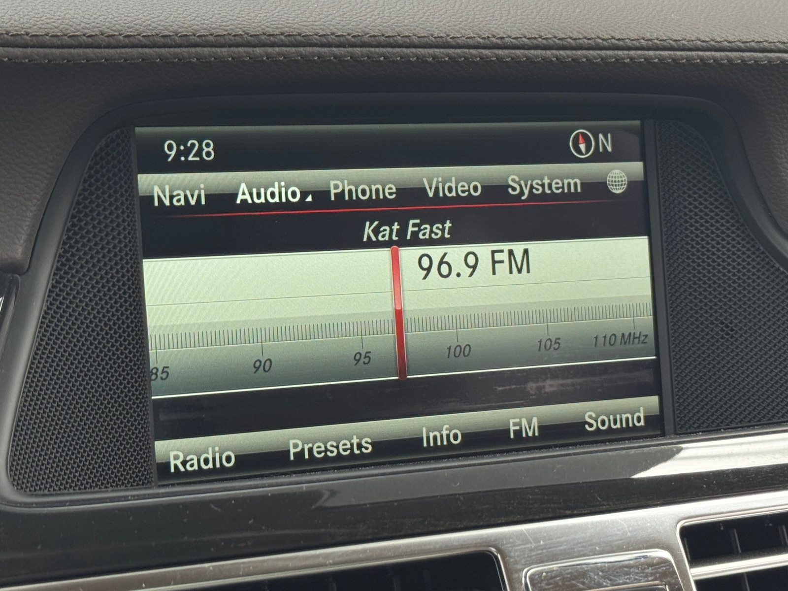 Thumbnail: 2014 Mercedes-Benz CLS - 3