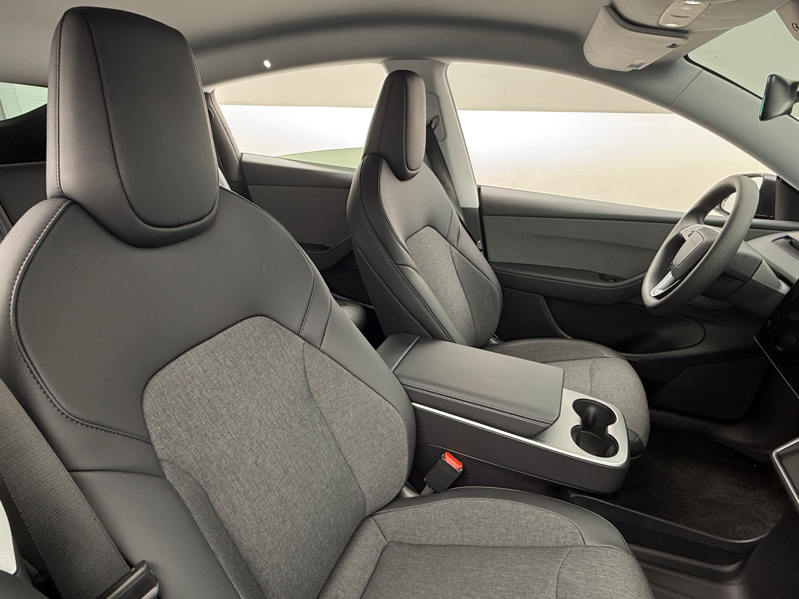 Thumbnail: 2026 Tesla Model Y - 2