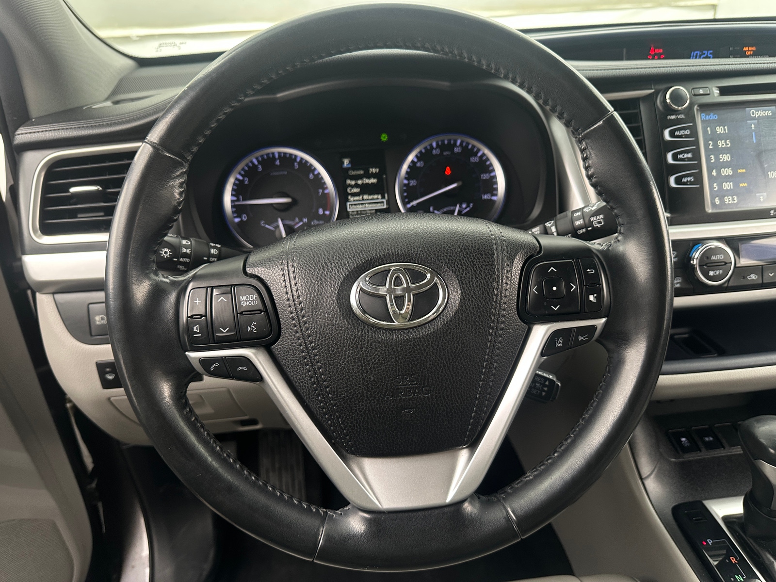 Thumbnail: 2018 Toyota Highlander - 4