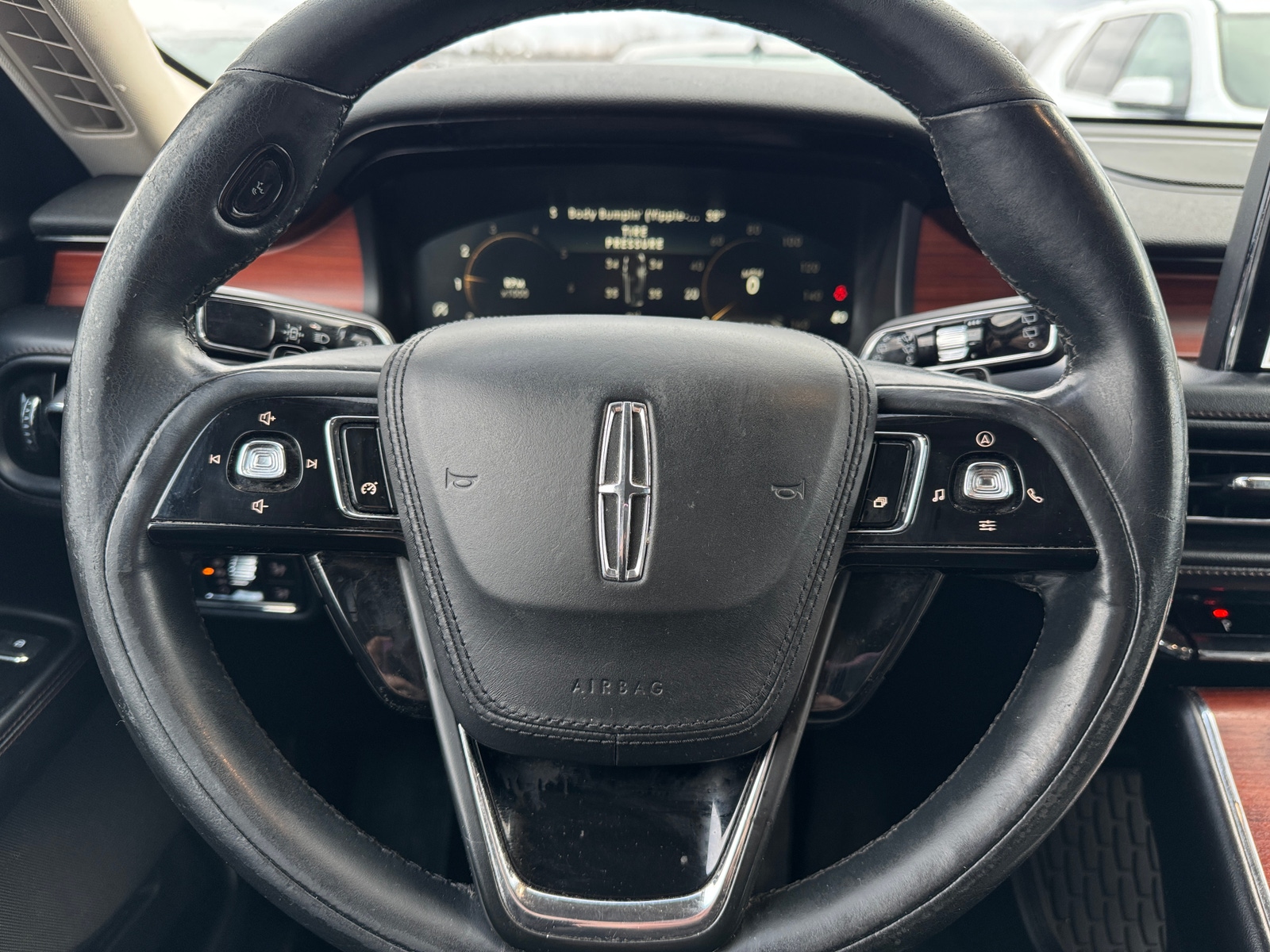 Thumbnail: 2021 Lincoln Aviator - 4