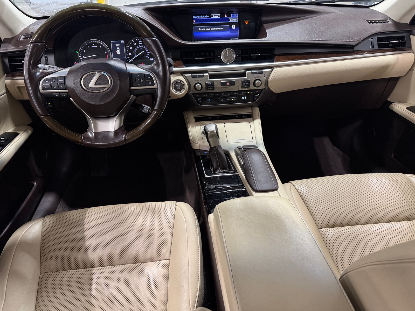 Thumbnail: 2016 Lexus ES - 3