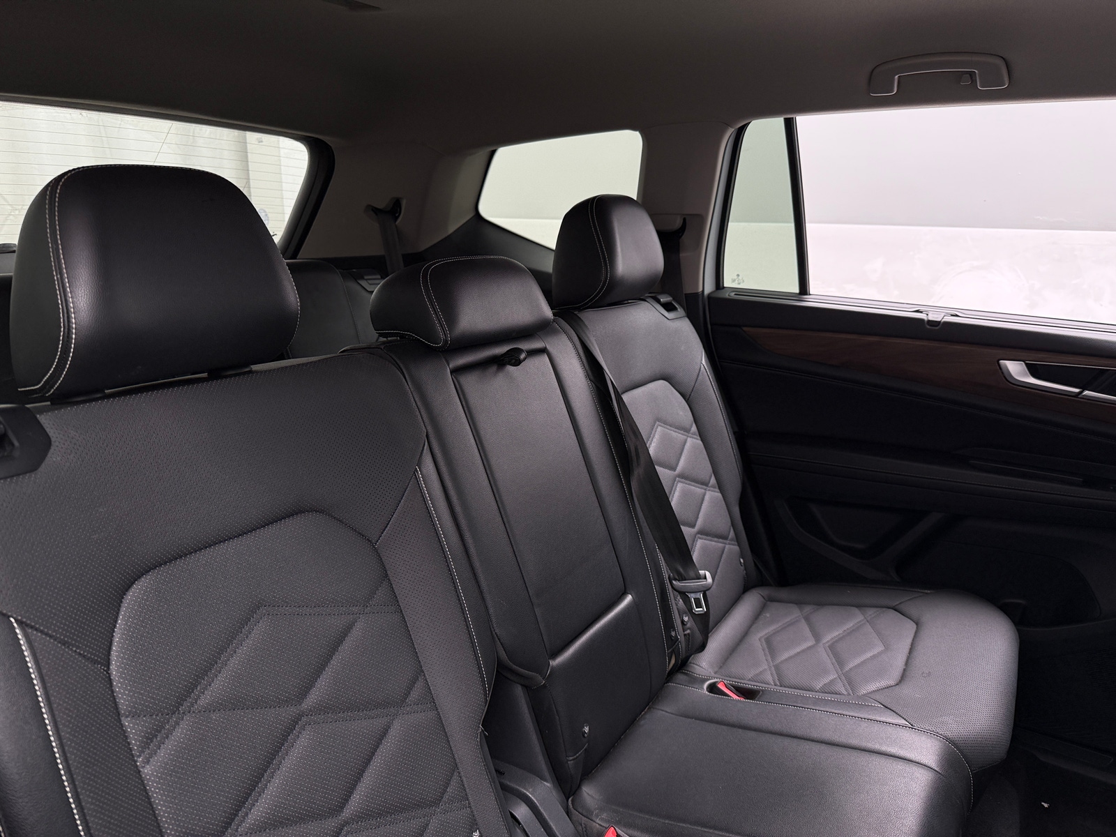 Thumbnail: 2024 Volkswagen Atlas - 5