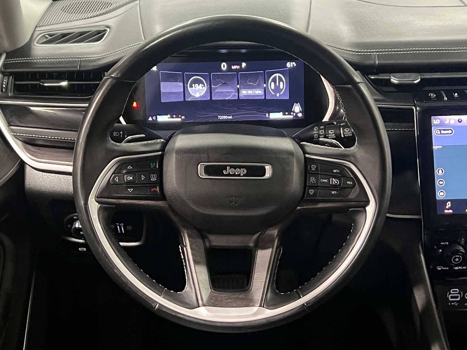 Thumbnail: 2022 Jeep Grand Cherokee L - 4