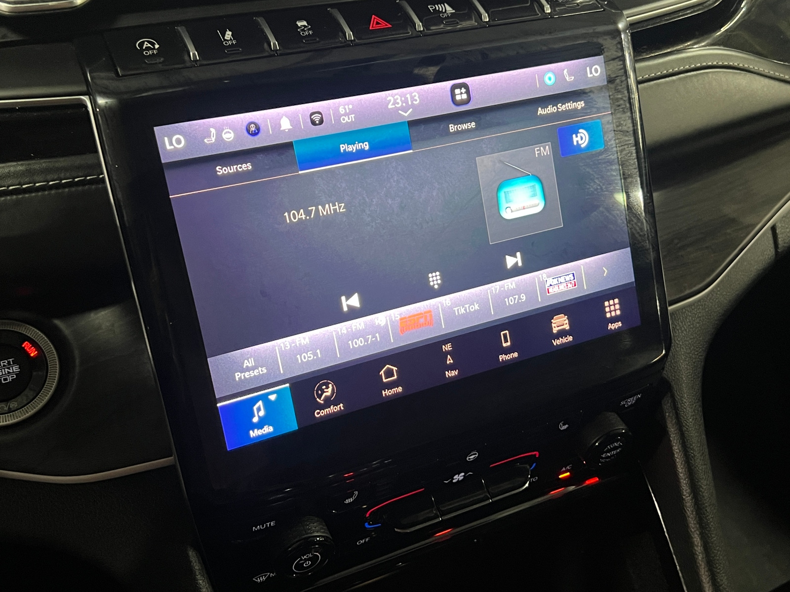 Thumbnail: 2022 Jeep Grand Cherokee L - 3