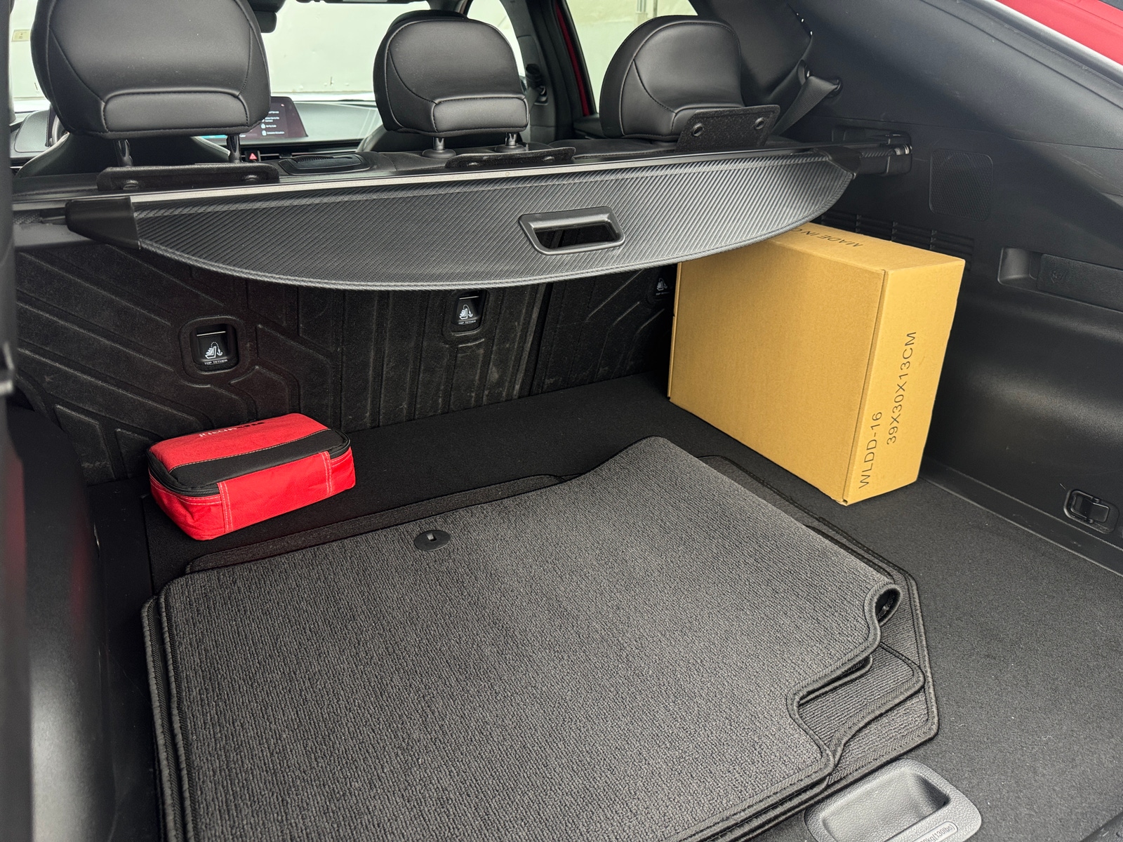 Thumbnail: 2023 Kia EV6 - 6