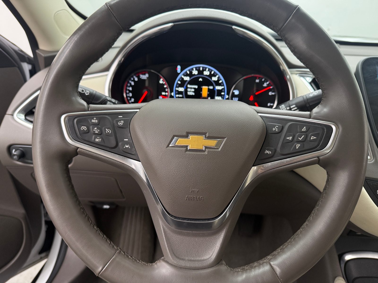 Thumbnail: 2024 Chevrolet Malibu - 4