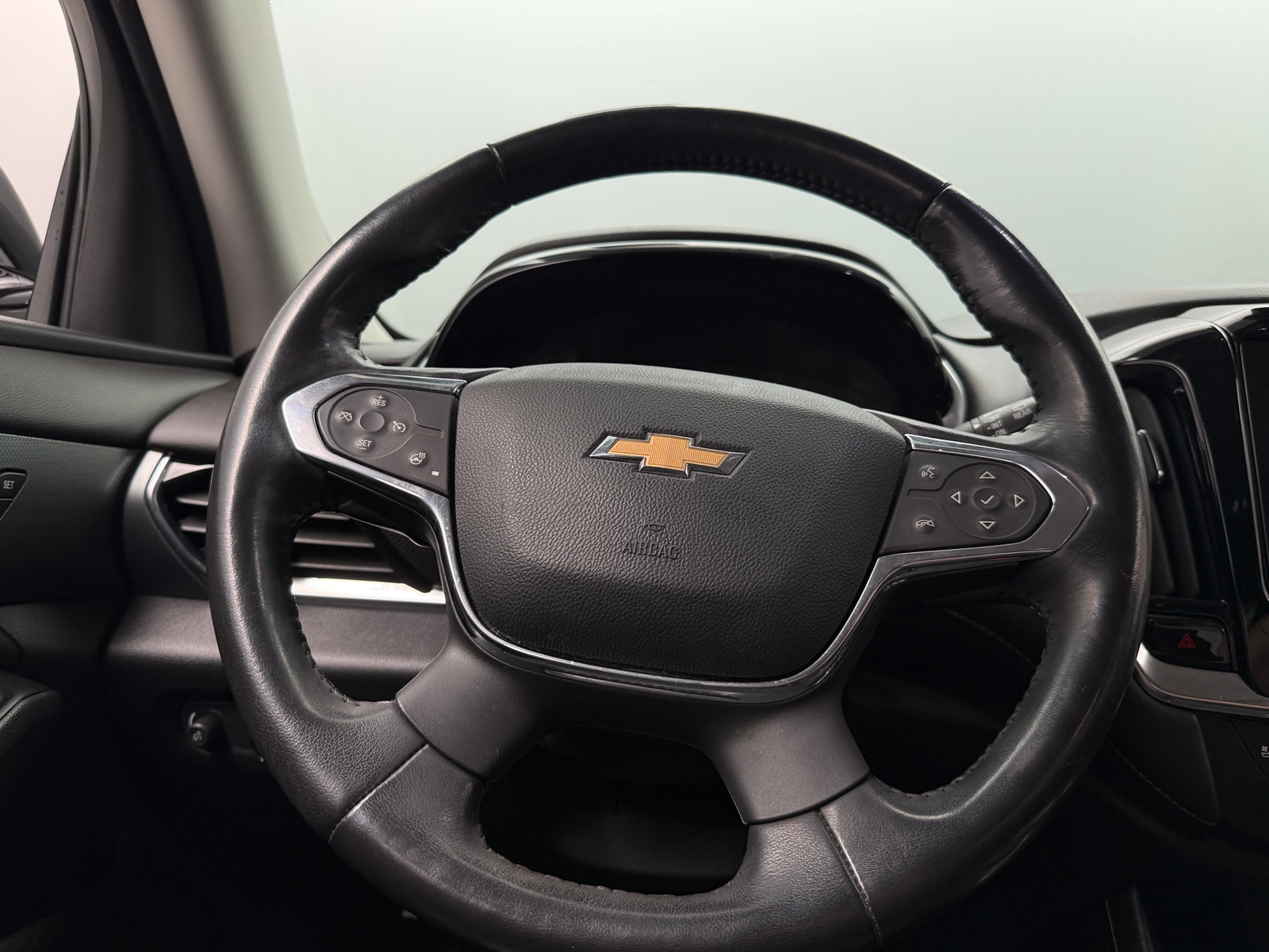 Thumbnail: 2019 Chevrolet Traverse - 4