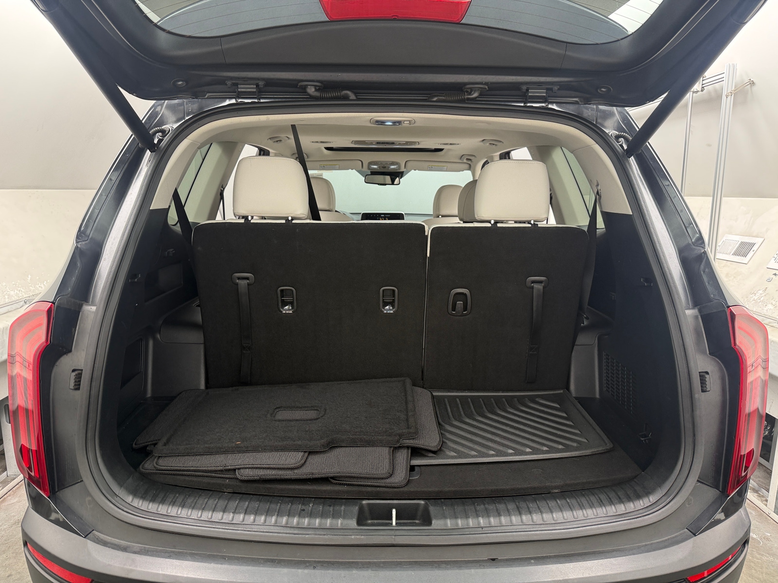 Thumbnail: 2022 Kia Telluride - 6