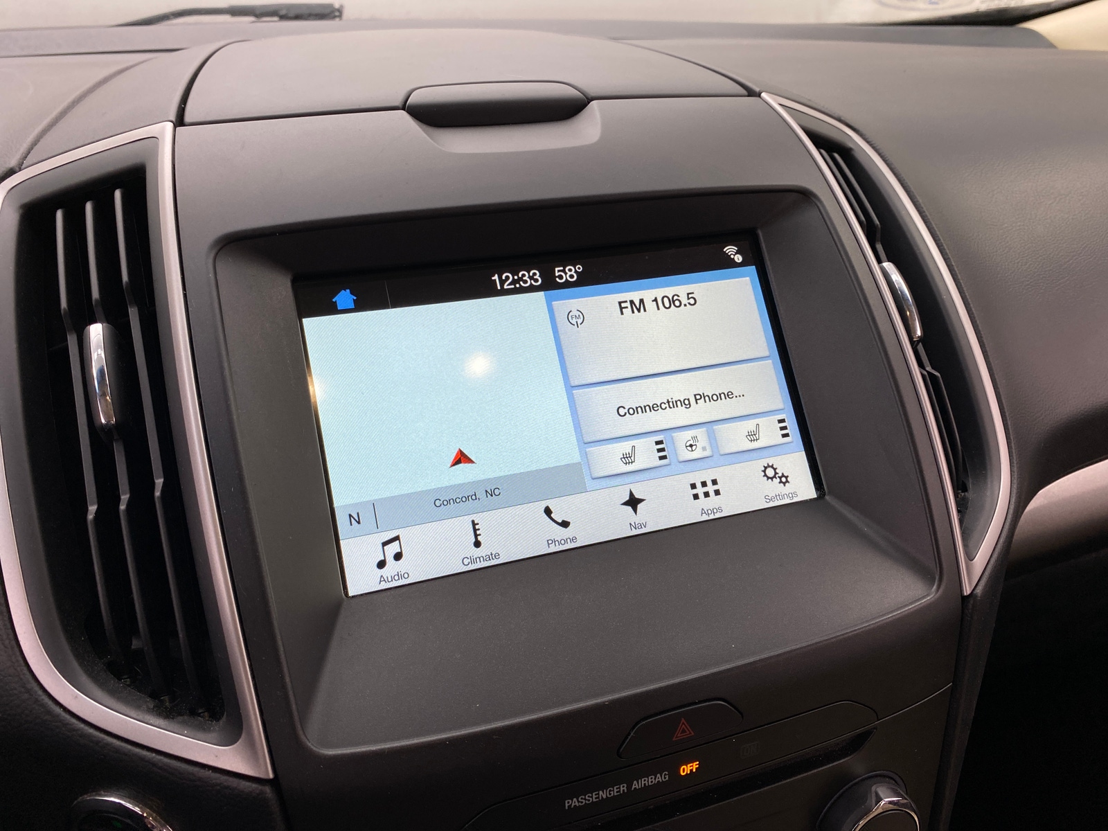 Thumbnail: 2018 Ford Edge - 3