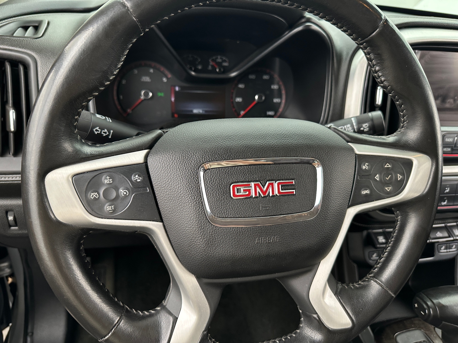 Thumbnail: 2016 GMC Canyon - 4