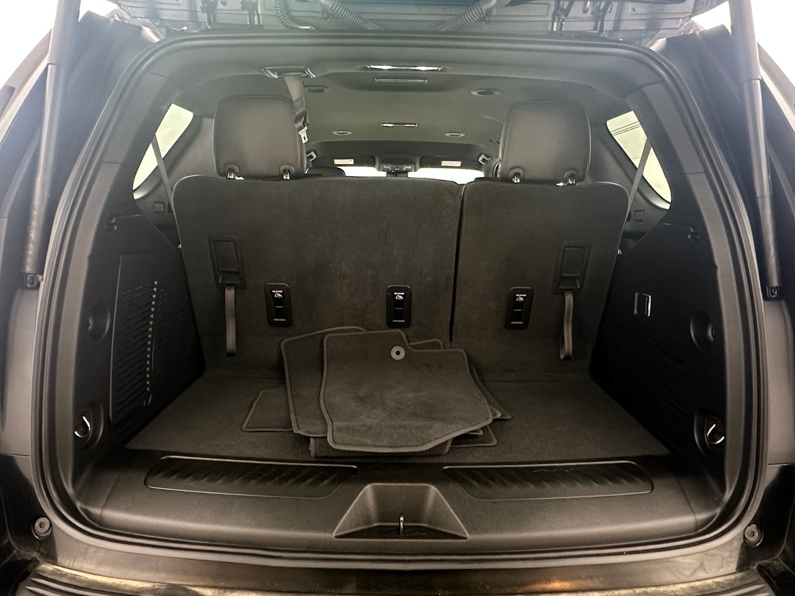 Thumbnail: 2025 Chevrolet Tahoe - 6