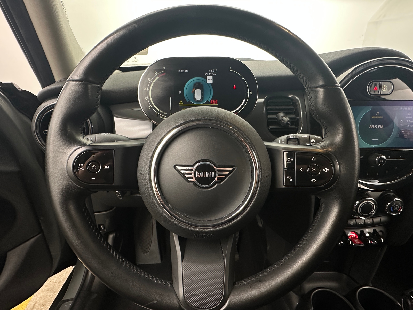 Thumbnail: 2022 MINI Cooper Hardtop - 4