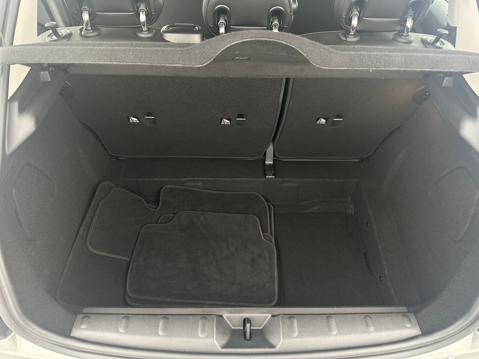 Thumbnail: 2022 MINI Cooper Hardtop - 6