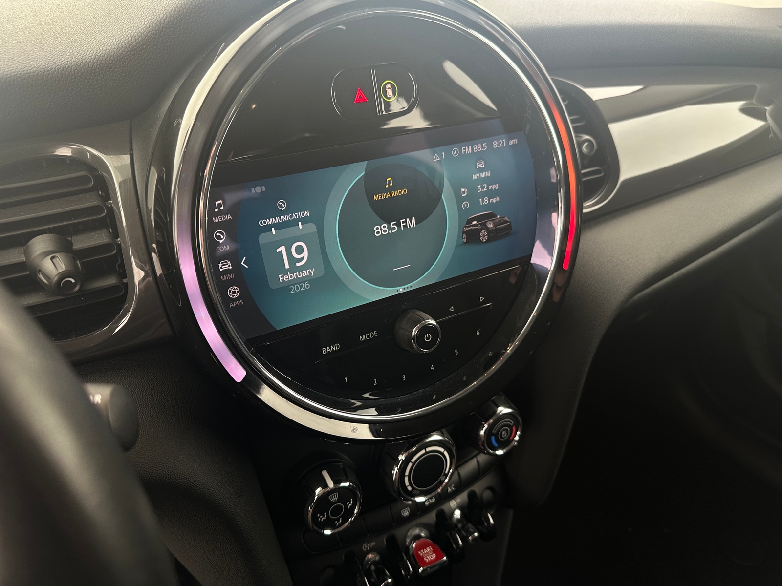 Thumbnail: 2022 MINI Cooper Hardtop - 3